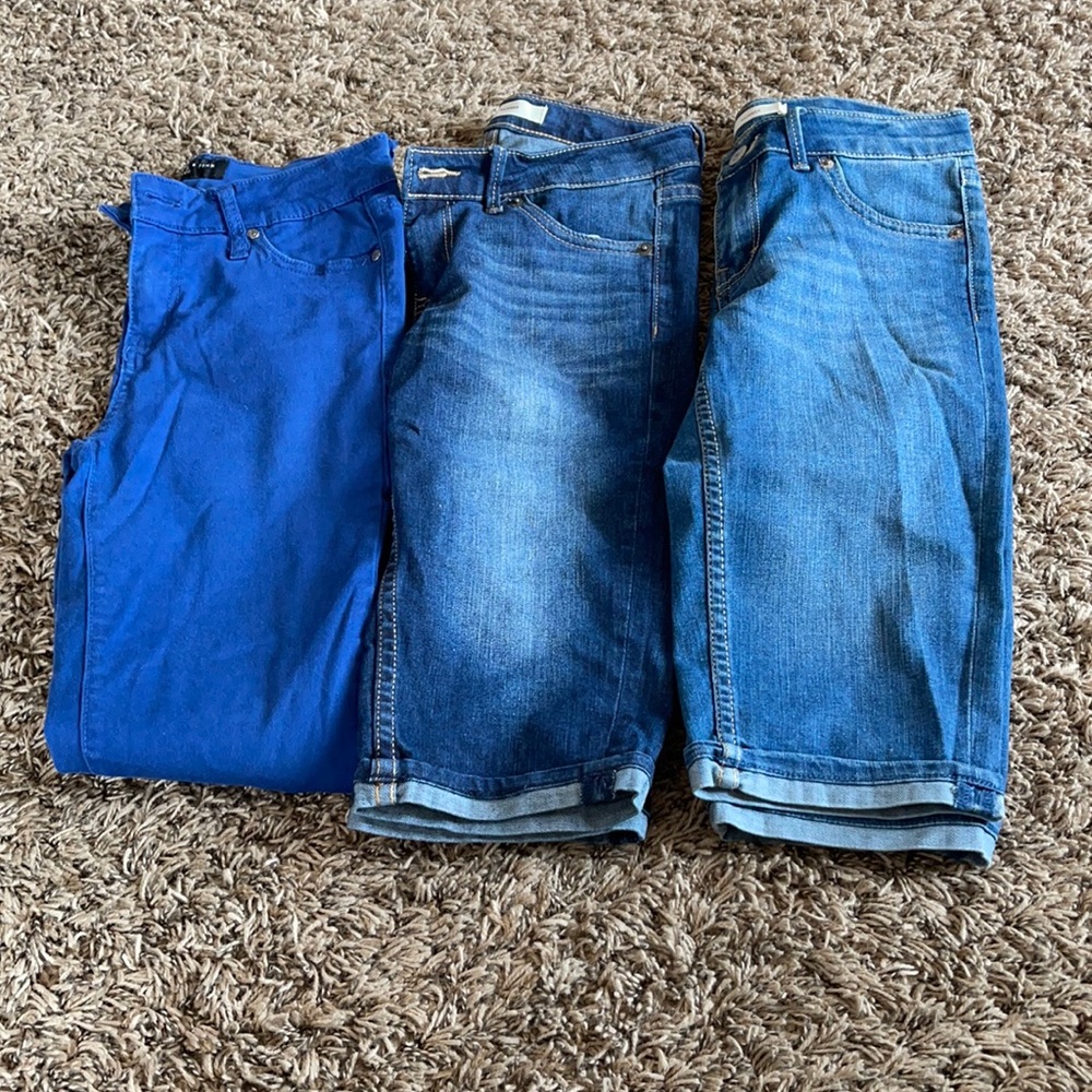 1 pair of jeans and 2 Bermuda shorts. All size 12 and VGUC